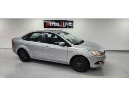 FORD - FOCUS - 2013/2013 - Prata - R$ 46.900,00