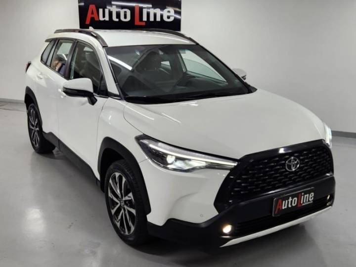 TOYOTA - COROLLA - 2022/2022 - Branca - R$ 142.900,00