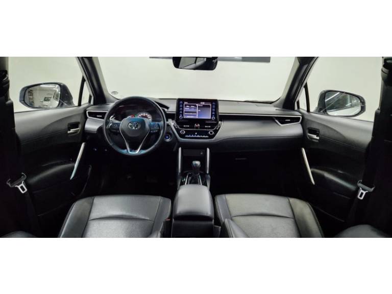 TOYOTA - COROLLA - 2022/2022 - Branca - R$ 142.900,00