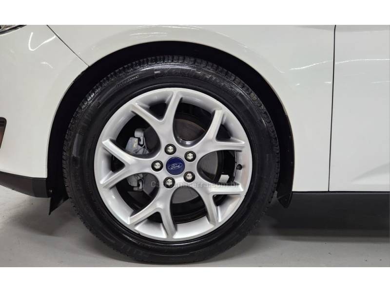 FORD - FOCUS - 2019/2019 - Branca - R$ 61.990,00