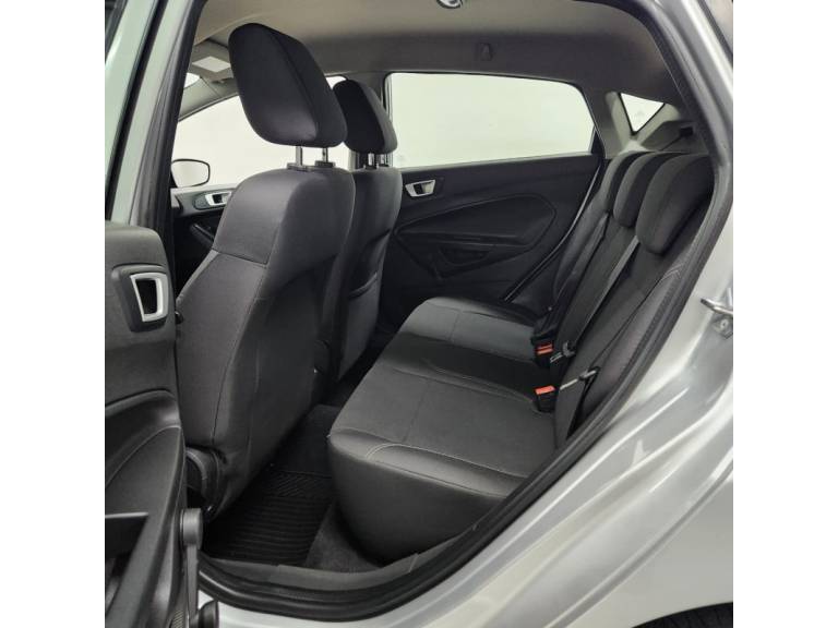 FORD - FIESTA - 2017/2017 - Prata - R$ 55.900,00