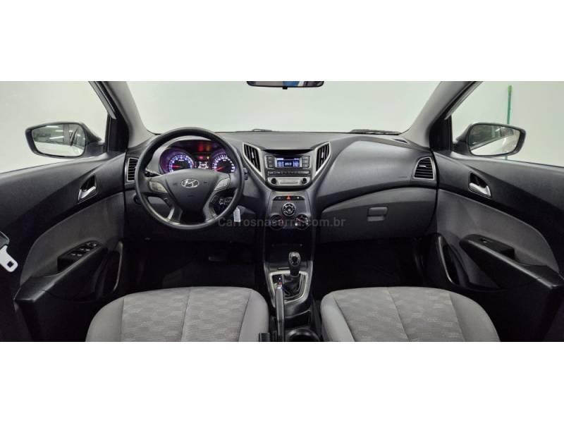 HYUNDAI - HB20S - 2017/2017 - Branca - R$ 65.900,00