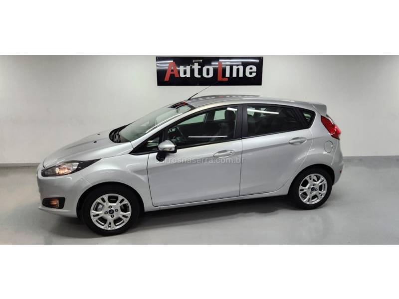 FORD - FIESTA - 2017/2017 - Prata - R$ 58.900,00