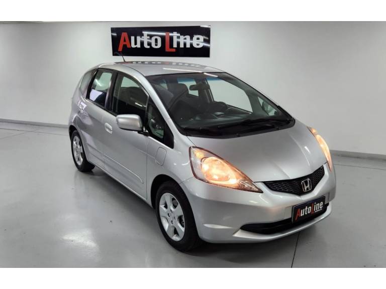 HONDA - FIT - 2011/2011 - Prata - R$ 47.900,00