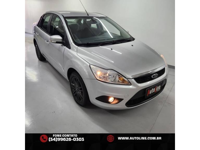 FORD - FOCUS - 2013/2013 - Prata - R$ 46.900,00