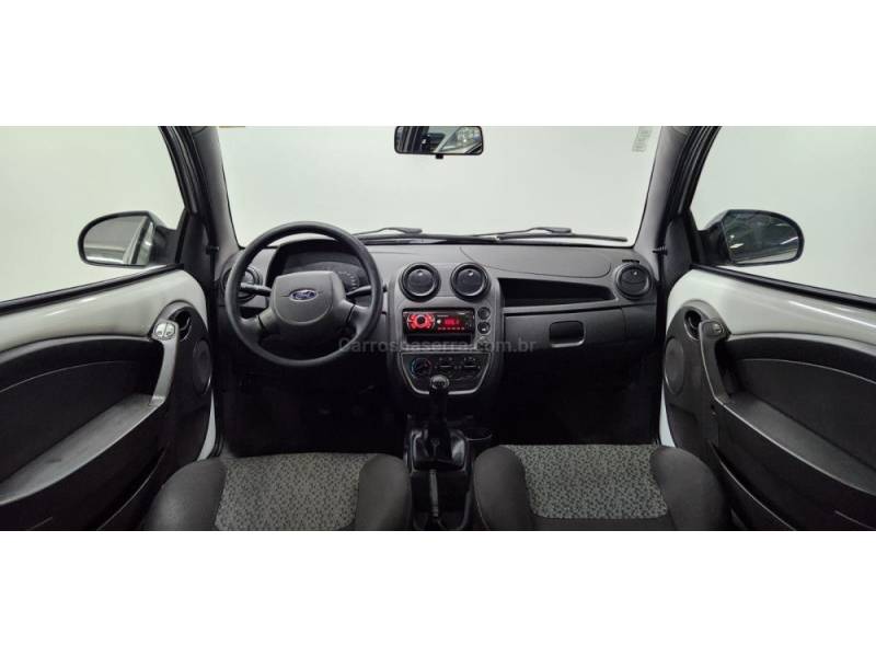 FORD - KA - 2012/2011 - Branca - R$ 28.900,00