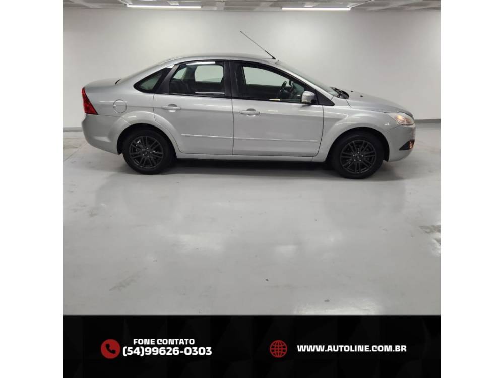 FORD - FOCUS - 2013/2013 - Prata - R$ 46.900,00