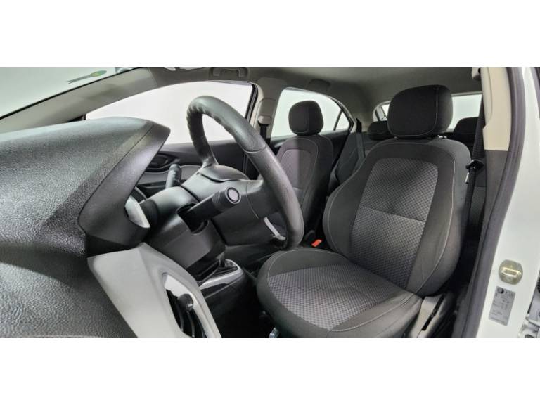 CHEVROLET - ONIX - 2017/2017 - Branca - R$ 58.999,00