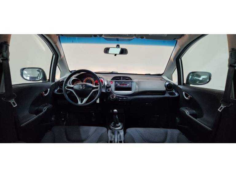 HONDA - FIT - 2011/2011 - Prata - R$ 47.900,00
