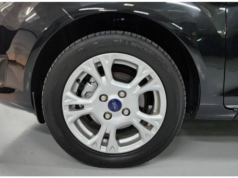 FORD - FIESTA - 2014/2014 - Preta - R$ 41.900,00