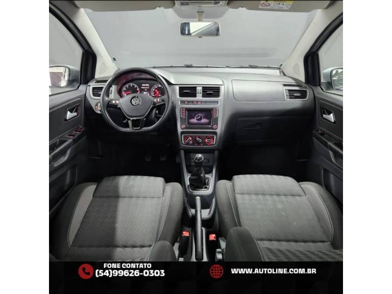 VOLKSWAGEN - FOX - 2018/2018 - Prata - R$ 59.900,00