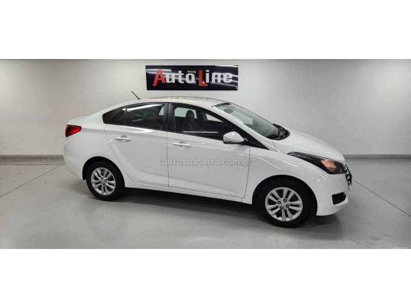 HYUNDAI - HB20S - 2017/2017 - Branca - R$ 65.900,00