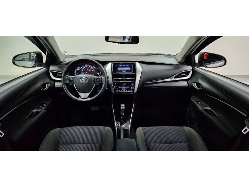TOYOTA - YARIS - 2019/2019 - Prata - R$ 79.900,00