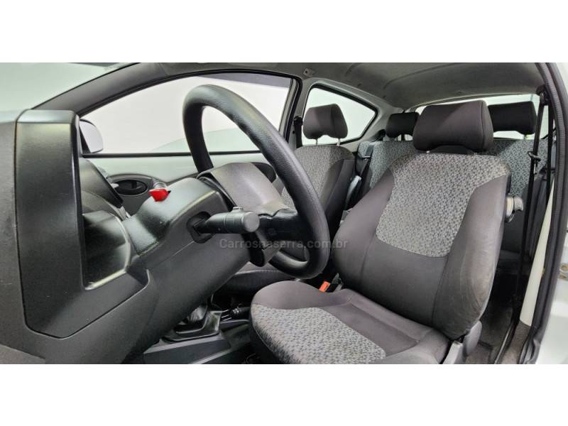 FORD - KA - 2012/2012 - Branca - R$ 28.900,00