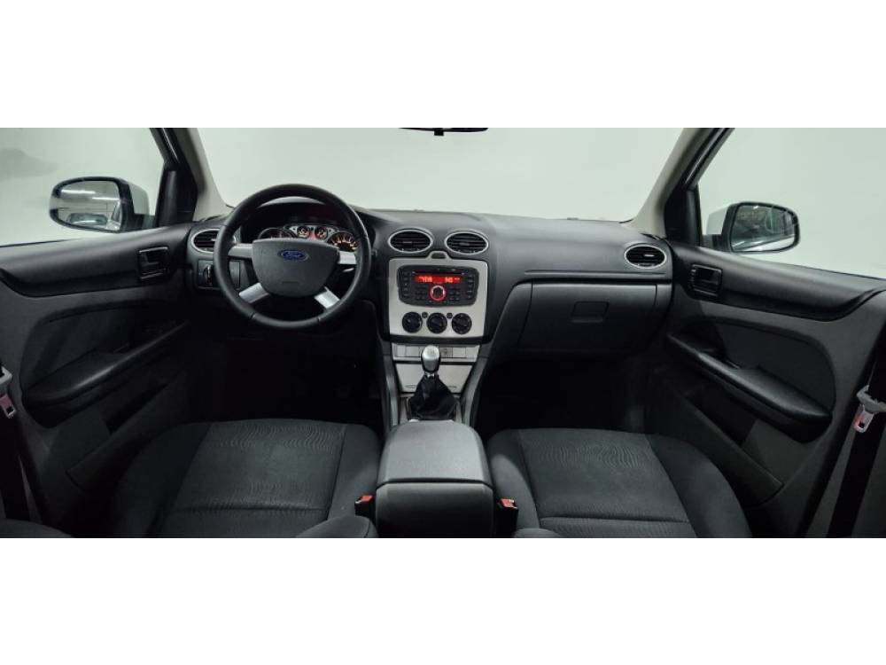 FORD - FOCUS - 2012/2012 - Branca - R$ 43.900,00