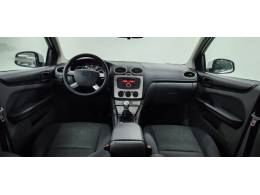 FORD - FOCUS - 2012/2012 - Branca - R$ 43.900,00