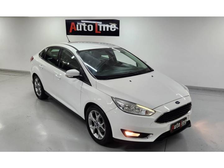 FORD - FOCUS - 2019/2019 - Branca - R$ 61.990,00
