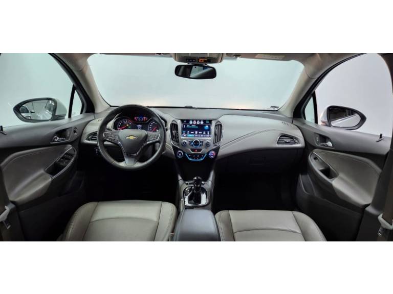 CHEVROLET - CRUZE - 2017/2017 - Branca - R$ 98.900,00