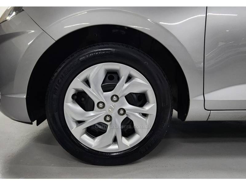 HYUNDAI - HB20 - 2022/2022 - Prata - R$ 66.500,00
