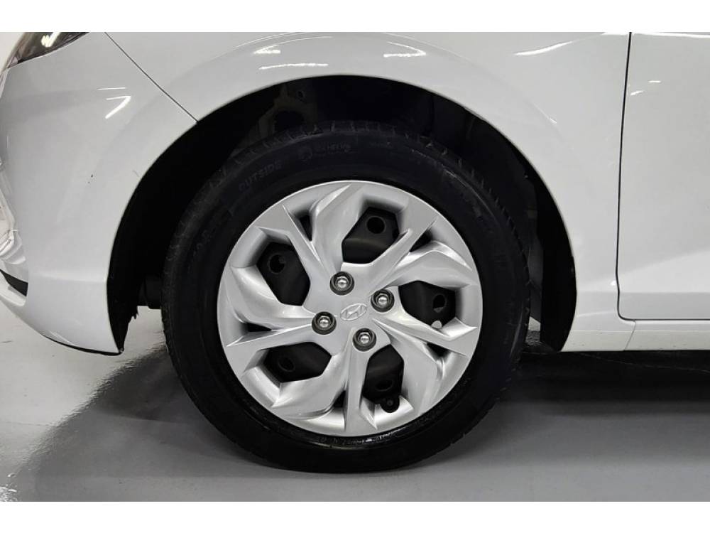 HYUNDAI - HB20 - 2022/2022 - Branca - R$ 64.999,00