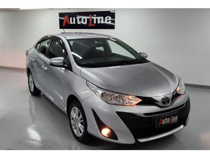 TOYOTA - YARIS - 2019/2019 - Prata - R$ 79.900,00