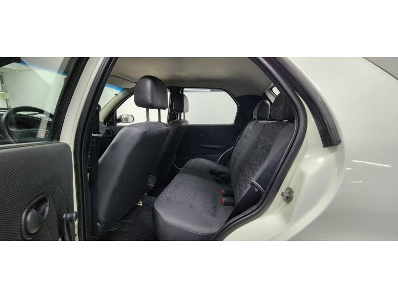 FIAT - PALIO - 2010/2010 - Branca - R$ 31.900,00