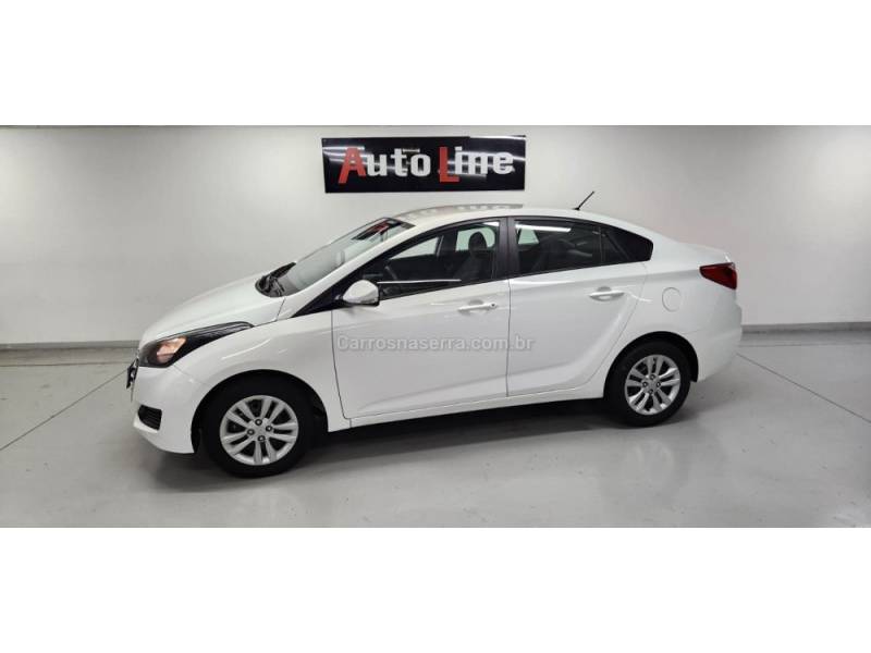 HYUNDAI - HB20S - 2017/2017 - Branca - R$ 65.900,00