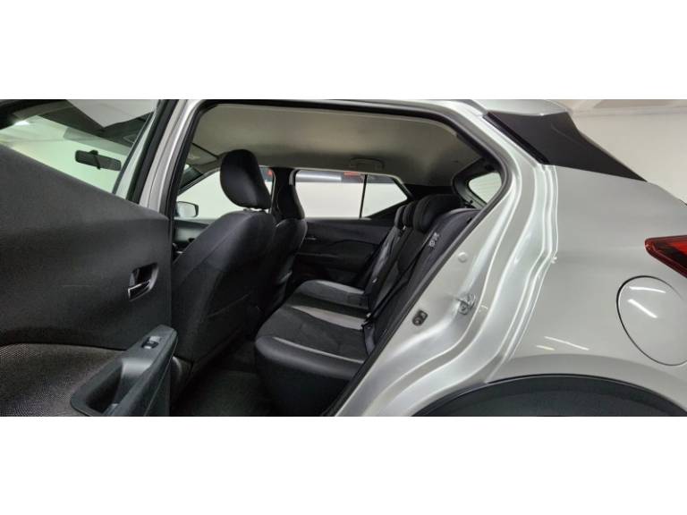 NISSAN - KICKS - 2018/2018 - Prata - R$ 85.999,00