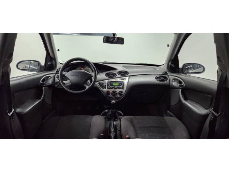 FORD - FOCUS - 2008/2008 - Prata - R$ 29.900,00