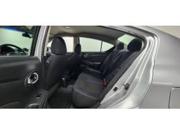 NISSAN - VERSA - 2013/2013 - Prata - R$ 44.900,00