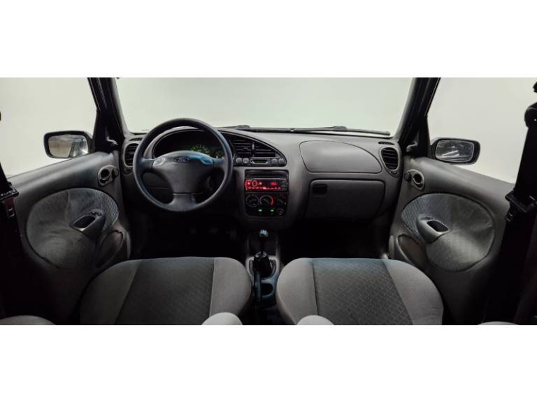 FORD - FIESTA - 2000/2000 - Verde - R$ 18.900,00