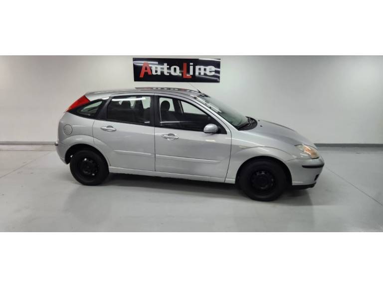 FORD - FOCUS - 2008/2008 - Prata - R$ 29.900,00