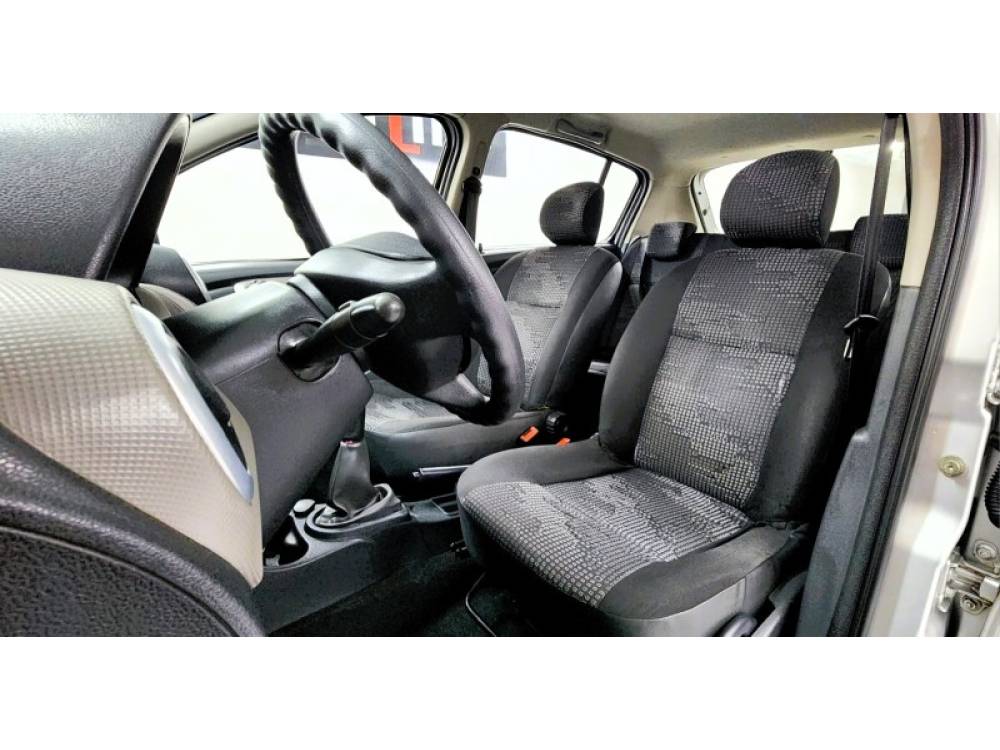 RENAULT - SANDERO - 2011/2011 - Prata - R$ 32.900,00