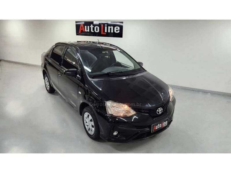 TOYOTA - ETIOS - 2018/2018 - Preta - R$ 61.900,00