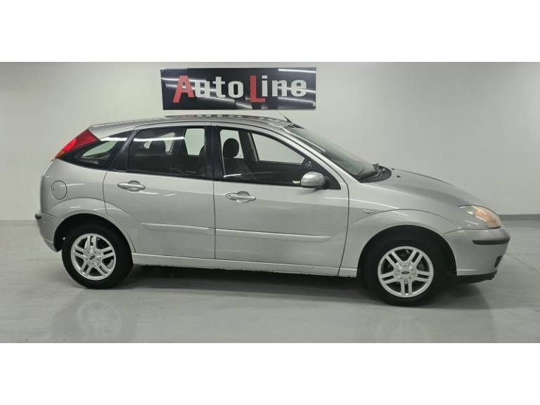 FORD - FOCUS - 2008/2008 - Prata - R$ 29.900,00