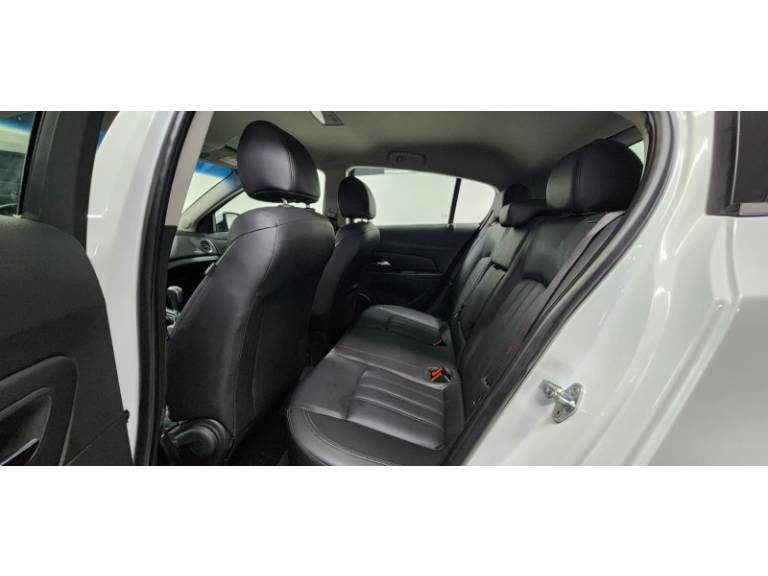 CHEVROLET - CRUZE - 2016/2016 - Branca - R$ 74.999,00