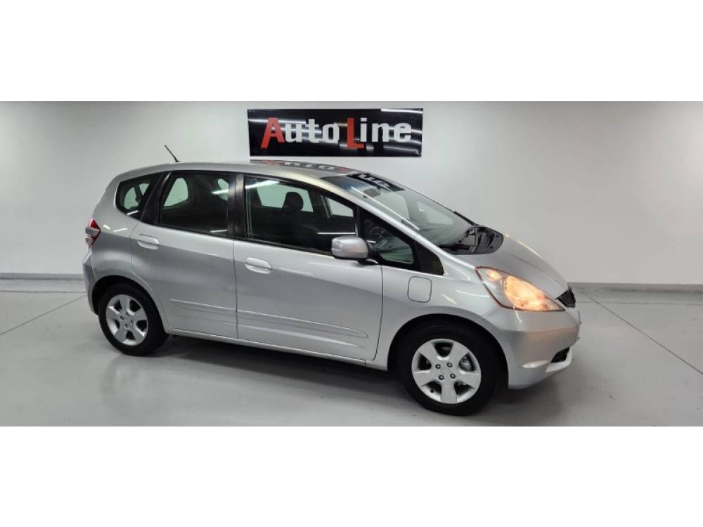 HONDA - FIT - 2011/2011 - Prata - R$ 47.900,00