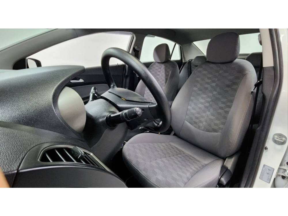 HYUNDAI - HB20 - 2017/2017 - Branca - R$ 65.900,00