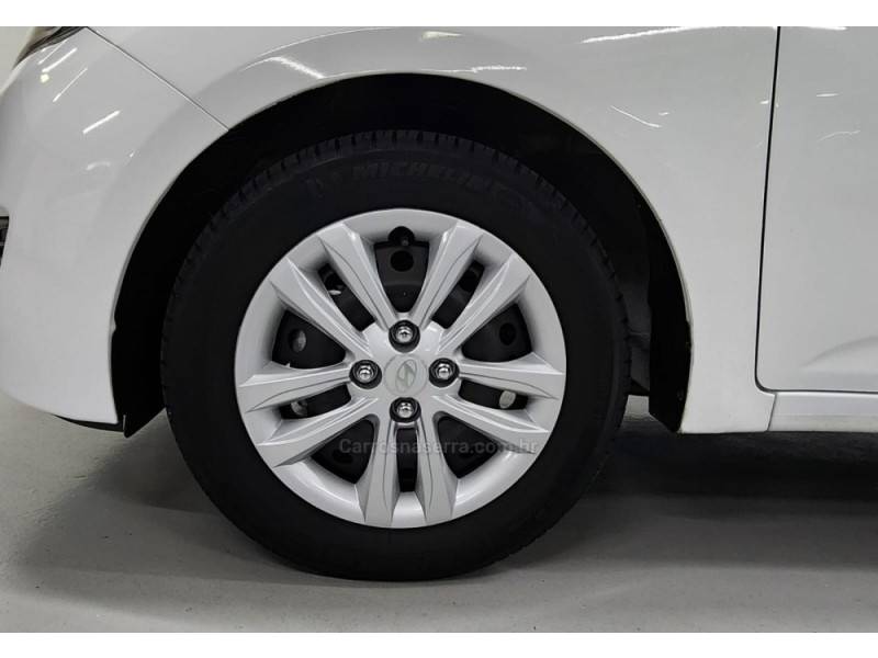 HYUNDAI - HB20S - 2017/2017 - Branca - R$ 65.900,00