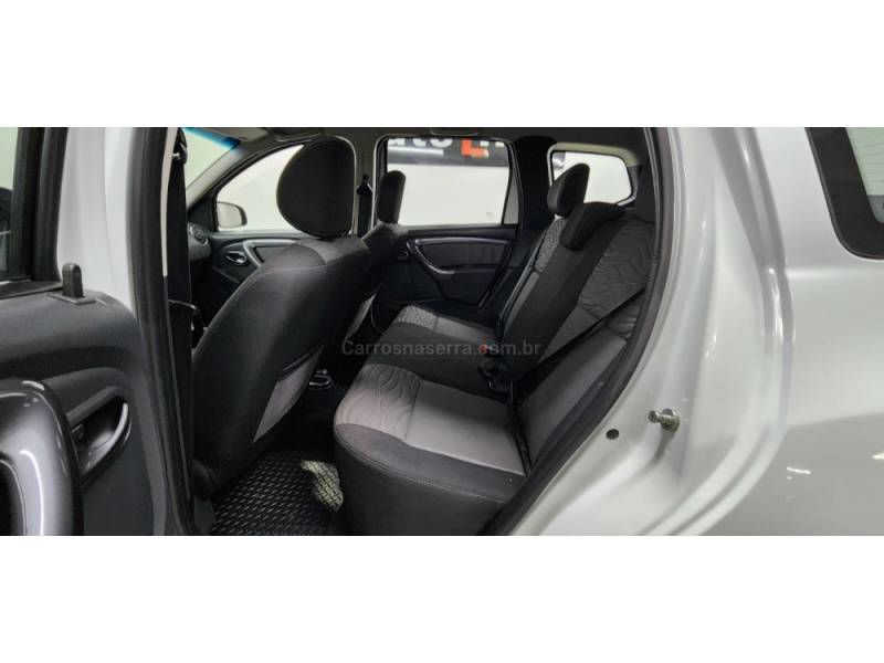 RENAULT - DUSTER - 2015/2015 - Branca - R$ 59.900,00
