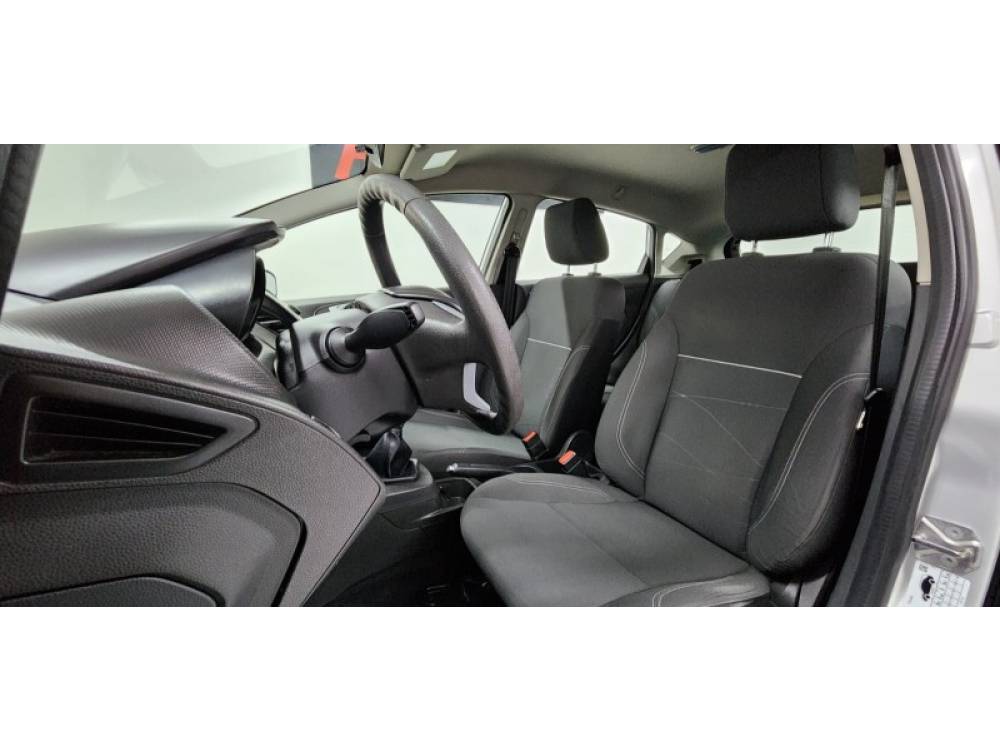 FORD - FIESTA - 2017/2017 - Prata - R$ 54.900,00
