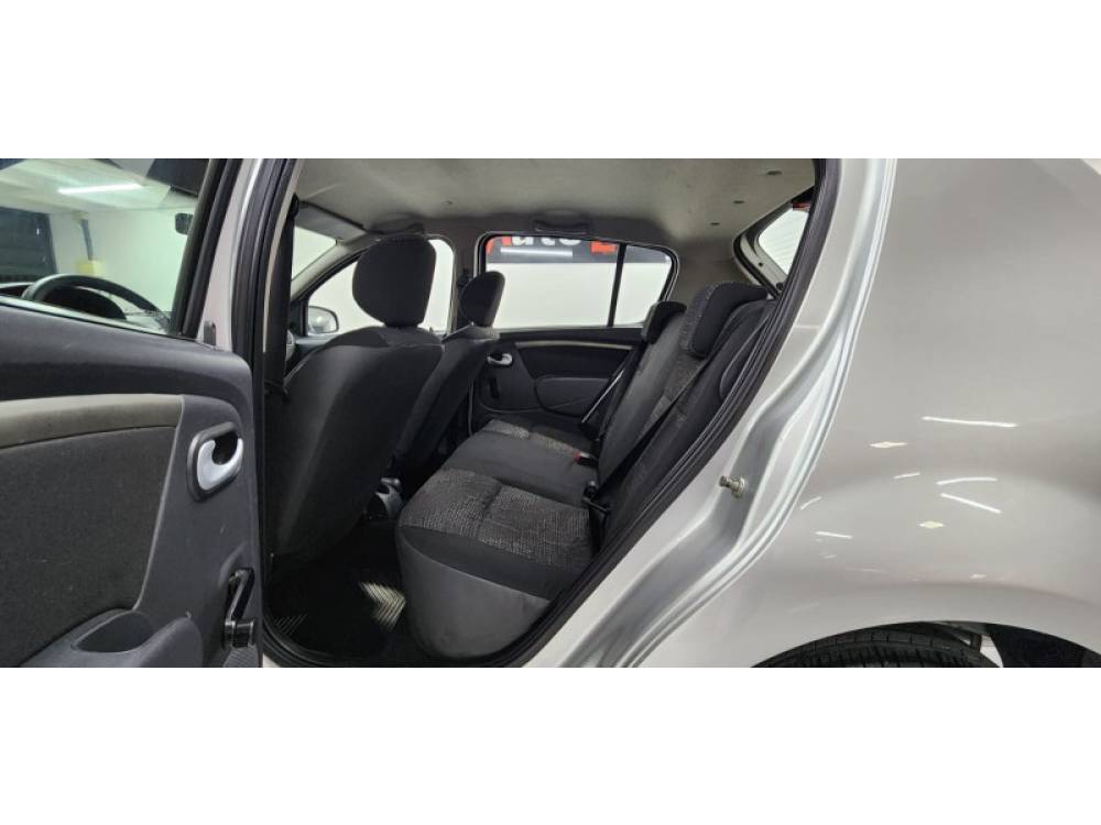 RENAULT - SANDERO - 2011/2011 - Prata - R$ 30.999,00