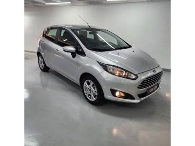 FORD - FIESTA - 2017/2017 - Prata - R$ 55.900,00