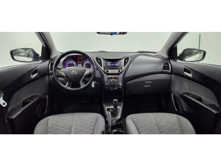 HYUNDAI - HB20 - 2017/2017 - Branca - R$ 65.900,00