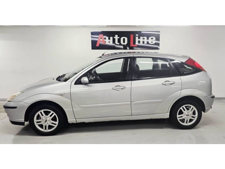 FORD - FOCUS - 2008/2008 - Prata - R$ 29.900,00