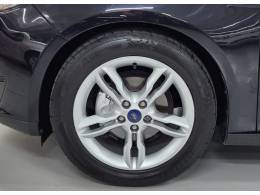 FORD - FOCUS - 2016/2016 - Preta - R$ 64.900,00