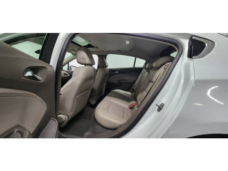 CHEVROLET - CRUZE - 2017/2017 - Branca - R$ 98.900,00