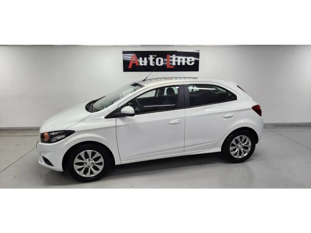 CHEVROLET - ONIX - 2017/2017 - Branca - R$ 58.999,00