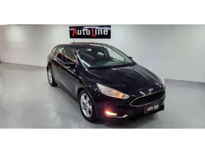 FORD - FOCUS - 2016/2016 - Preta - R$ 64.900,00