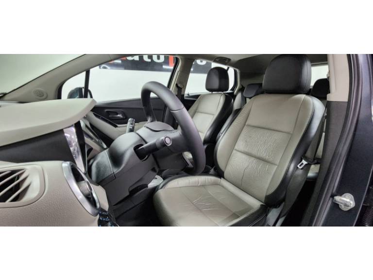 CHEVROLET - TRACKER - 2015/2015 - Cinza - R$ 69.900,00